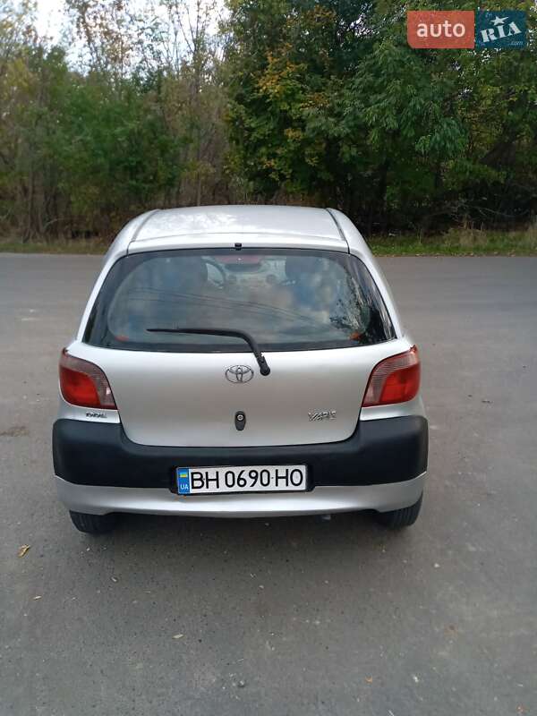 Хетчбек Toyota Yaris 2000 в Одесі