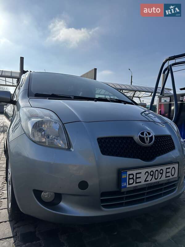 Хэтчбек Toyota Yaris 2007 в Николаеве