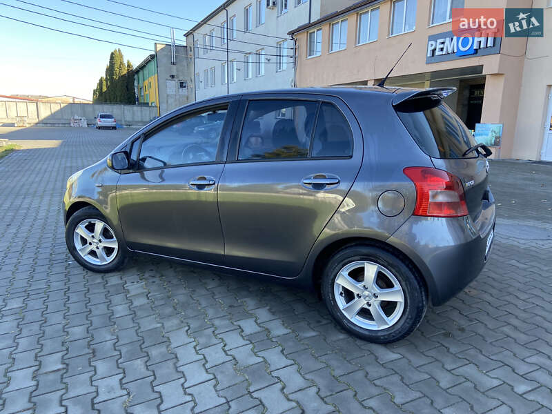 Хэтчбек Toyota Yaris 2008 в Луцке фото 3 Хэтчбек Toyota Yaris 2008 в Луцке