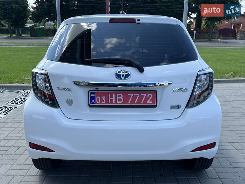 Хэтчбек Toyota Yaris 2014 в Житомире фото 13 Хэтчбек Toyota Yaris 2014 в Житомире