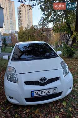 Хетчбек Toyota Yaris 2011 в Києві