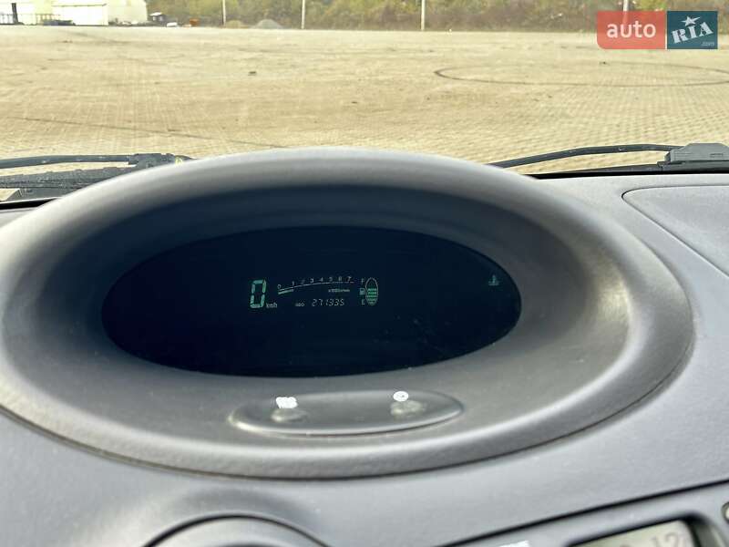 Хэтчбек Toyota Yaris 2001 в Черновцах фото 20 Хэтчбек Toyota Yaris 2001 в Черновцах