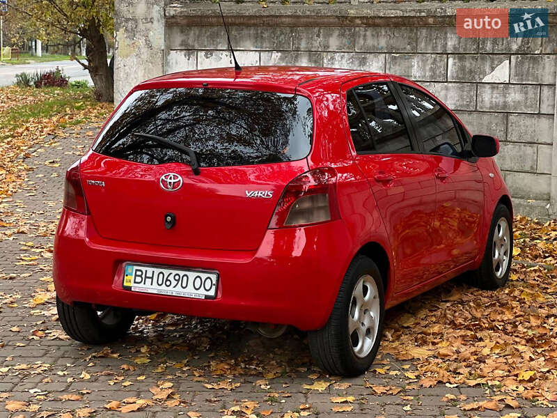Хетчбек Toyota Yaris 2006 в Одесі