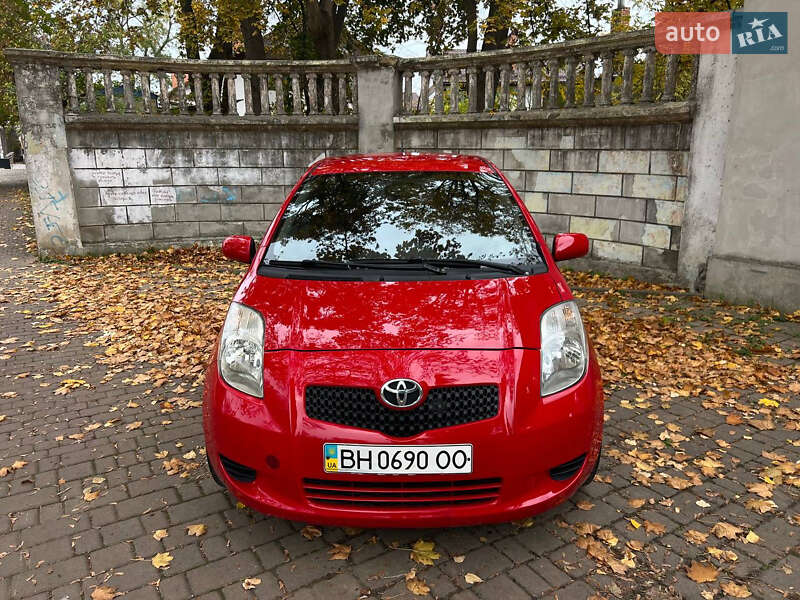 Хетчбек Toyota Yaris 2006 в Одесі