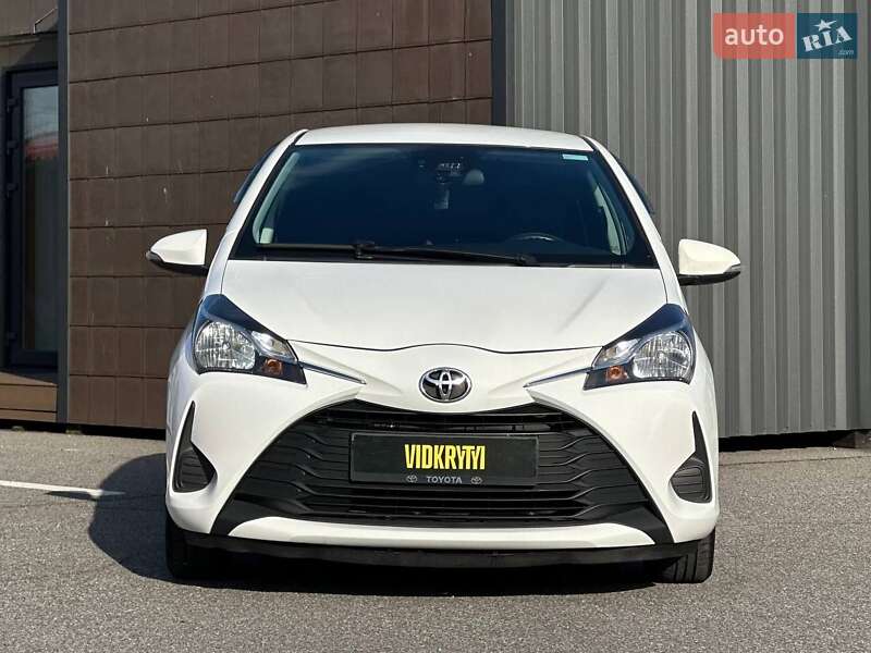 Хэтчбек Toyota Yaris 2018 в Киеве