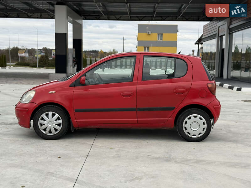 Хэтчбек Toyota Yaris 2003 в Звягеле