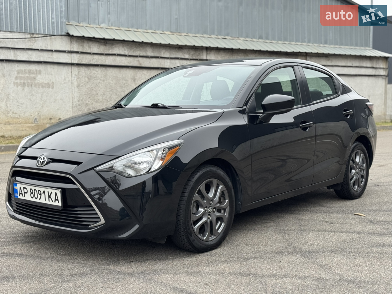 Можлива доставка у Ваше місто.

У продажу Toyota Yaris, з невеликим пробігом, у дуже доглянутому стані, робити нічого не потрібно, подряпин, вм'ятин немає, дуже легка в управлінні, хороша зимова гума.
Перегляд на Авторинку