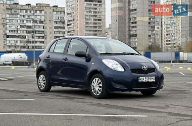 Хэтчбек Toyota Yaris 2011 в Киеве