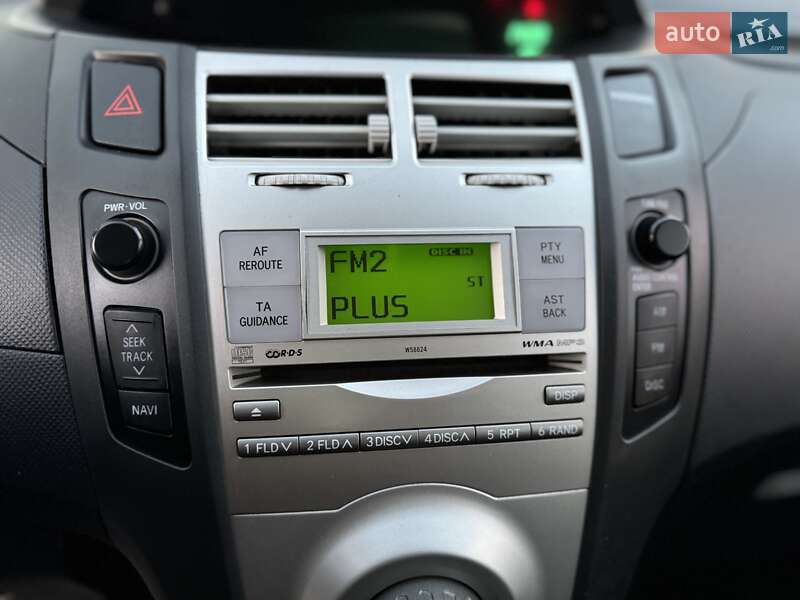 Хэтчбек Toyota Yaris 2008 в Одессе