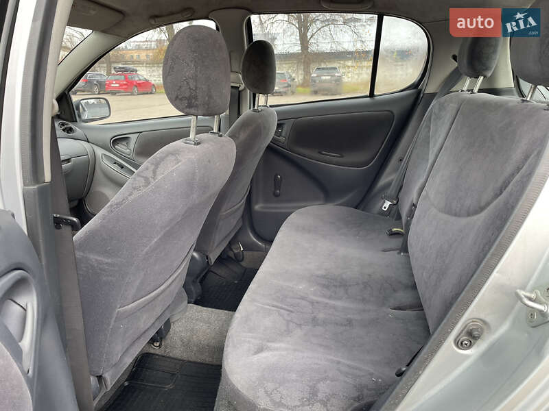 Хэтчбек Toyota Yaris 2001 в Ровно фото 13 Хэтчбек Toyota Yaris 2001 в Ровно