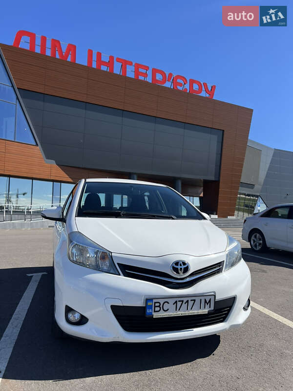 Хэтчбек Toyota Yaris 2014 в Львове фото 3 Хэтчбек Toyota Yaris 2014 в Львове