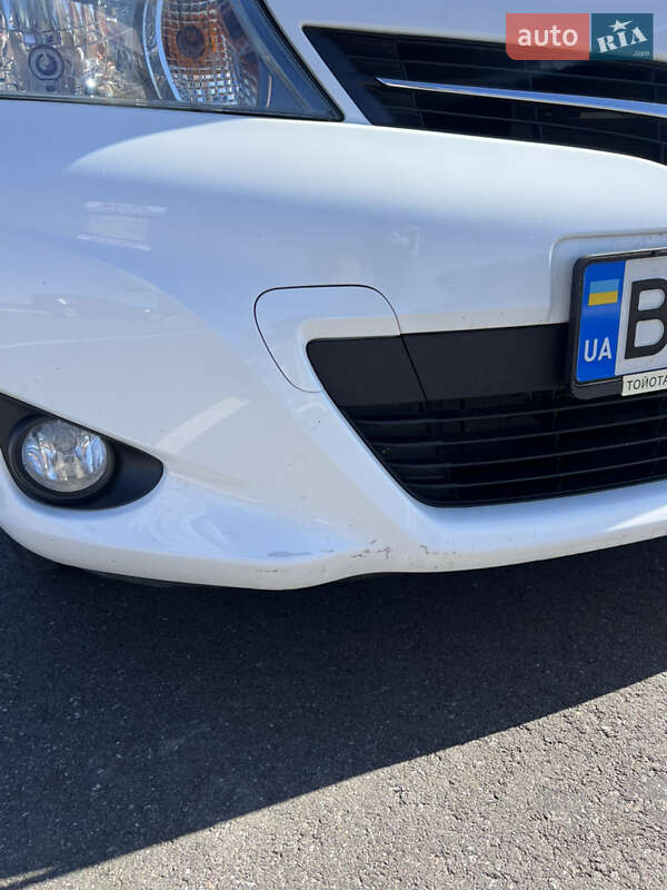 Хэтчбек Toyota Yaris 2014 в Львове фото 12 Хэтчбек Toyota Yaris 2014 в Львове