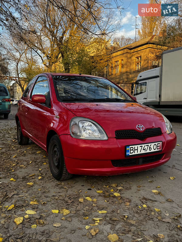 Хетчбек Toyota Yaris 2000 в Одесі