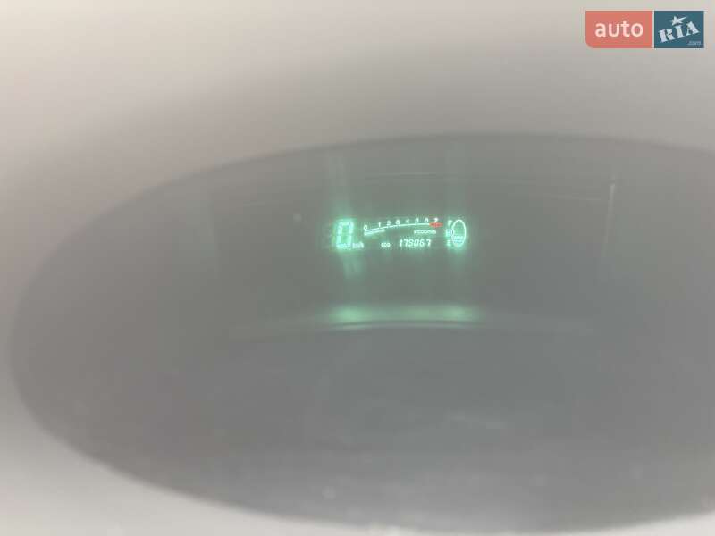 Хэтчбек Toyota Yaris 2002 в Ирпене