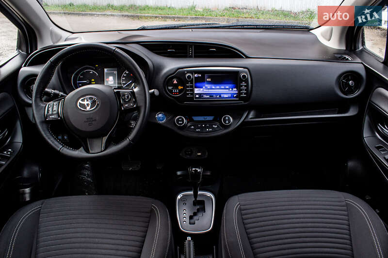 Хэтчбек Toyota Yaris 2017 в Львове фото 28 Хэтчбек Toyota Yaris 2017 в Львове