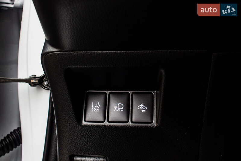 Хэтчбек Toyota Yaris 2017 в Львове фото 44 Хэтчбек Toyota Yaris 2017 в Львове