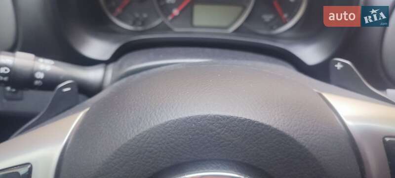 Хэтчбек Toyota Yaris 2012 в Киеве