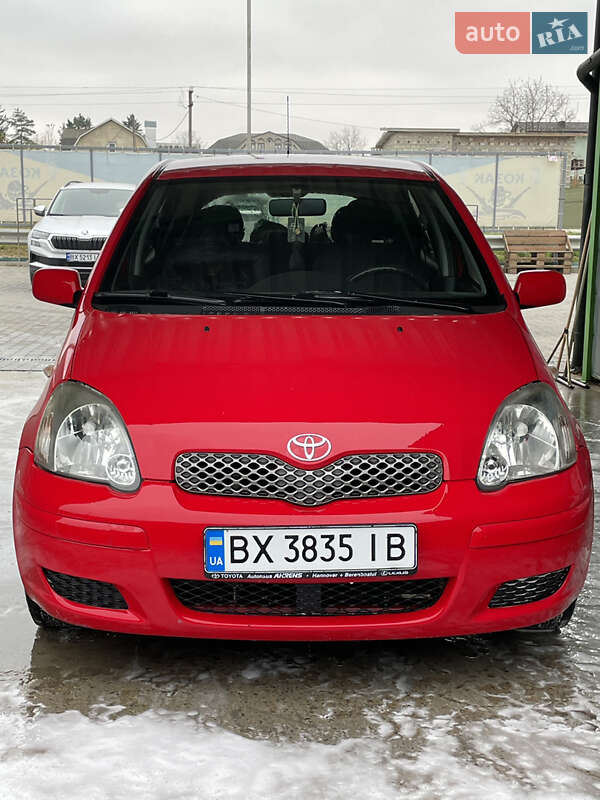 Хэтчбек Toyota Yaris 2004 в Киеве