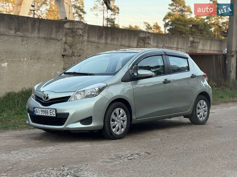 Toyota Yaris 2011