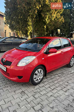 Хэтчбек Toyota Yaris 2008 в Львове