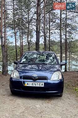 Хэтчбек Toyota Yaris 2001 в Обухове