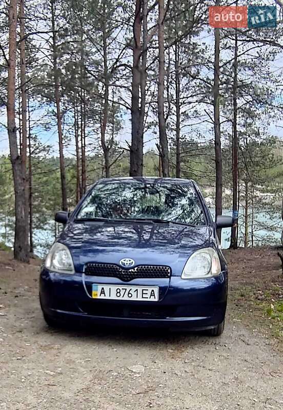 Toyota Yaris 2001