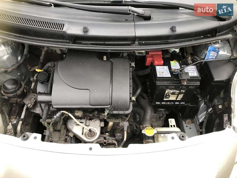 Хэтчбек Toyota Yaris 2008 в Черновцах