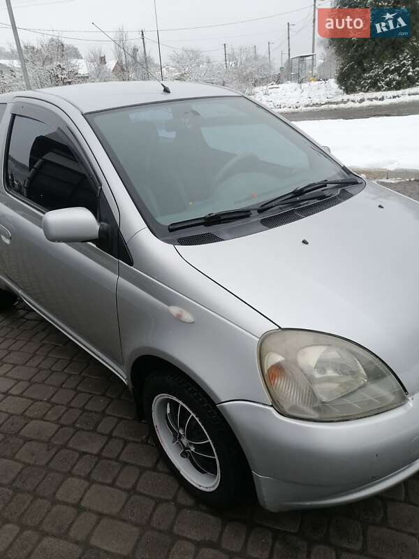 Хэтчбек Toyota Yaris 1999 в Львове