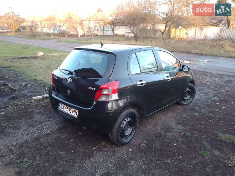 Хэтчбек Toyota Yaris 2010 в Харькове