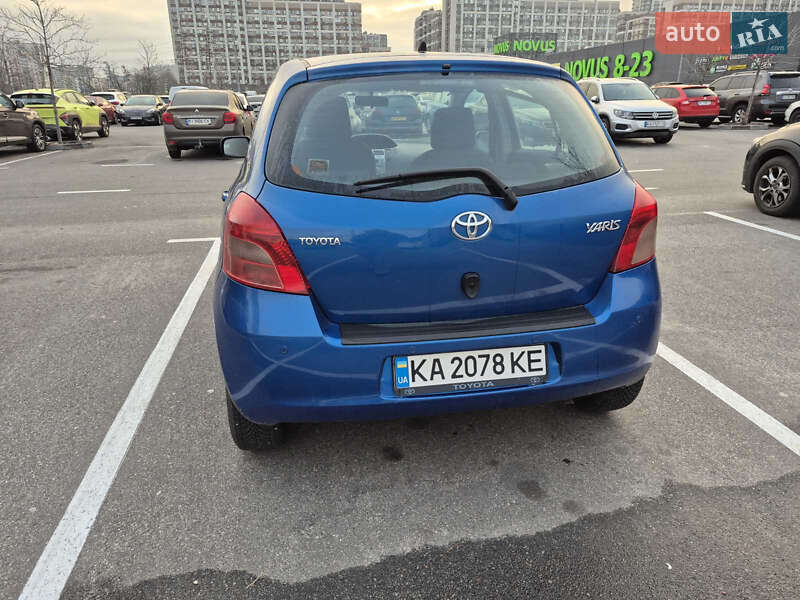 Седан Toyota Yaris 2007 в Броварах