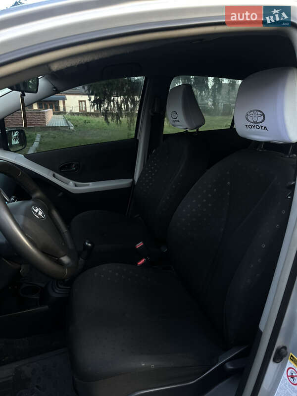 Хэтчбек Toyota Yaris 2007 в Тульчине