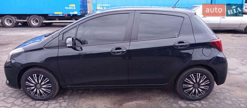 Хэтчбек Toyota Yaris 2014 в Житомире фото 7 Хэтчбек Toyota Yaris 2014 в Житомире