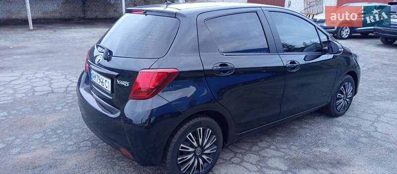 Хэтчбек Toyota Yaris 2014 в Житомире фото 5 Хэтчбек Toyota Yaris 2014 в Житомире