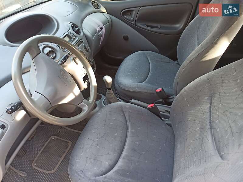 Хэтчбек Toyota Yaris 2000 в Днепре фото 4 Хэтчбек Toyota Yaris 2000 в Днепре