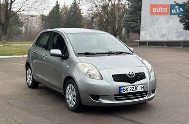 Хетчбек Toyota Yaris 2007 в Рівному