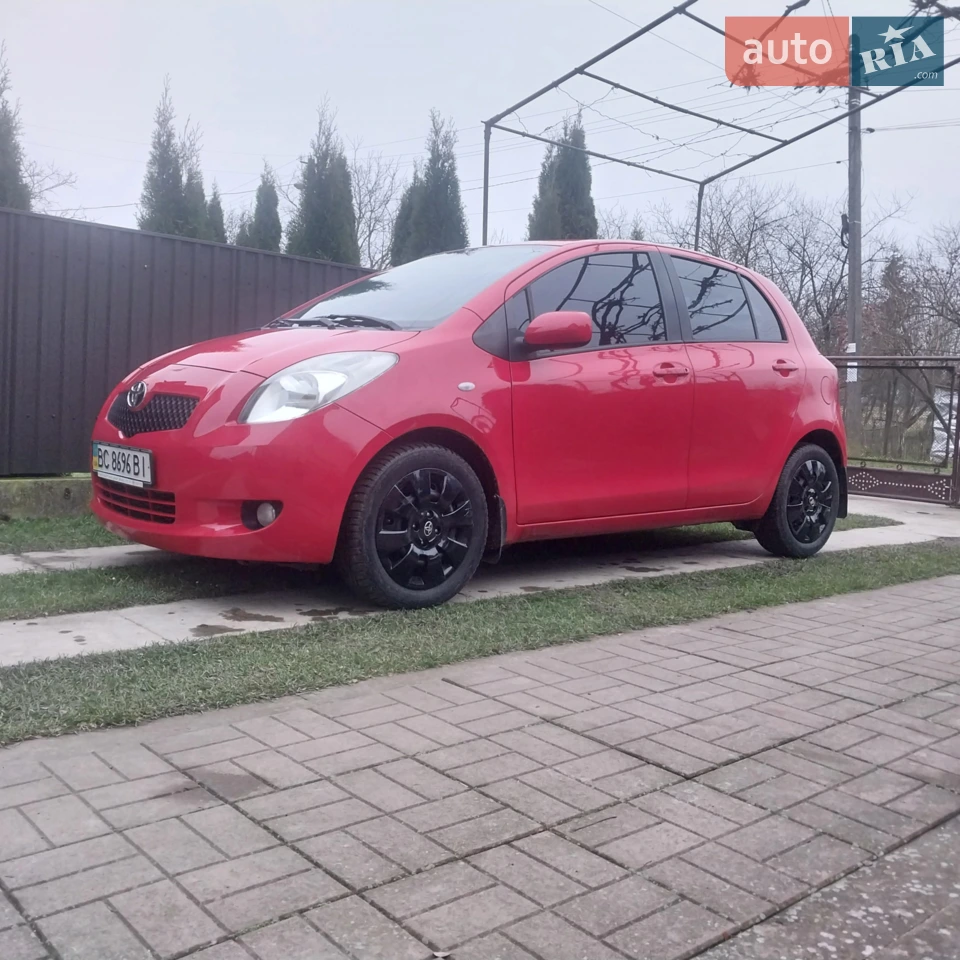 Продам надійний автомобіль в хорошому стані, жодних вкладень непотребує. 