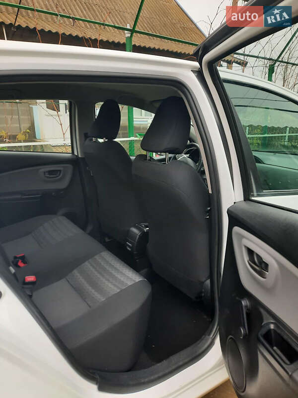 Хэтчбек Toyota Yaris 2016 в Одессе