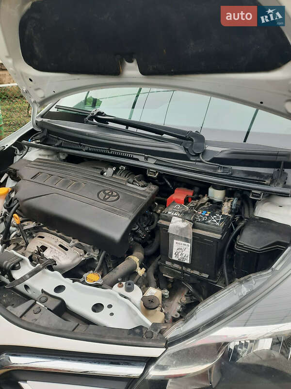 Хэтчбек Toyota Yaris 2016 в Одессе