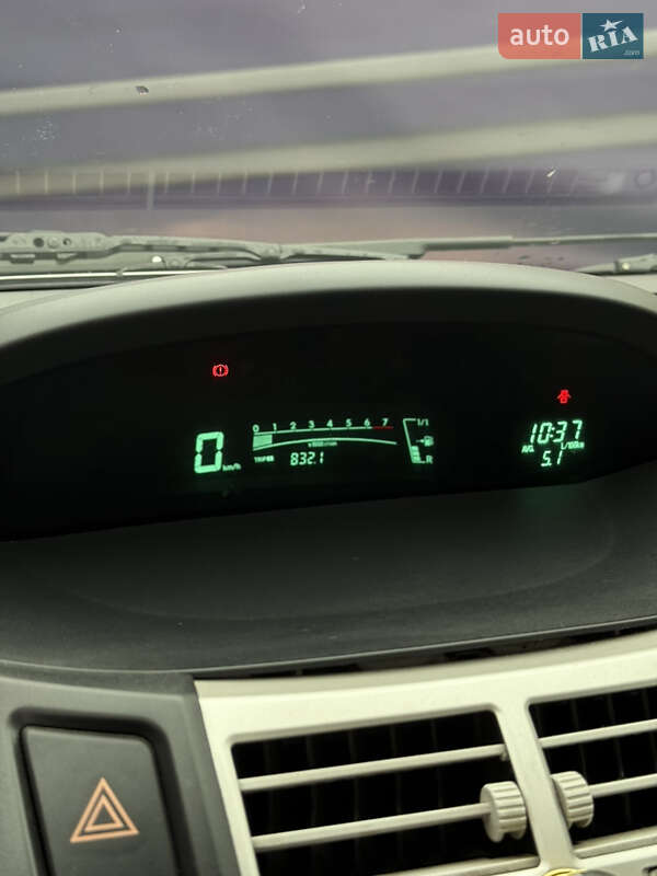 Хетчбек Toyota Yaris 2006 в Стрию