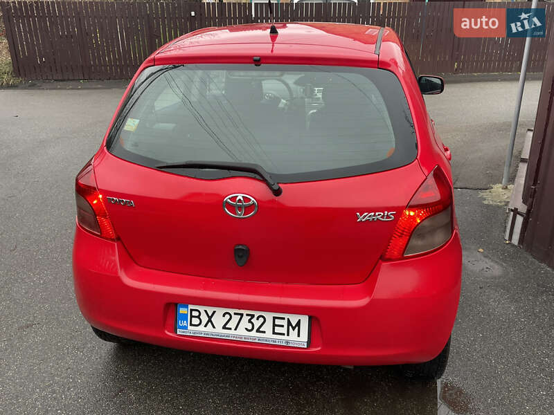 Хэтчбек Toyota Yaris 2006 в Киеве