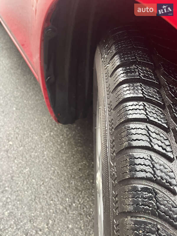 Хэтчбек Toyota Yaris 2006 в Киеве