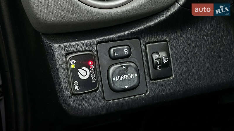 Хэтчбек Toyota Yaris 2011 в Житомире