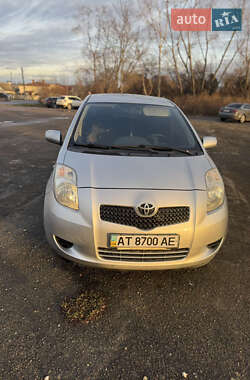 Хетчбек Toyota Yaris 2006 в Рогатині