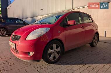 Хетчбек Toyota Yaris 2008 в Києві