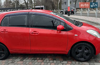 Хэтчбек Toyota Yaris 2007 в Днепре