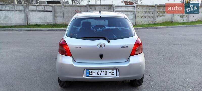 Хэтчбек Toyota Yaris 2006 в Одессе