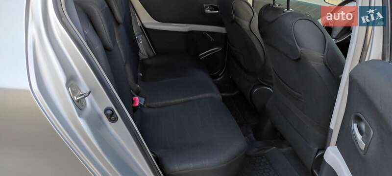 Хэтчбек Toyota Yaris 2006 в Одессе