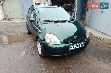 Хэтчбек Toyota Yaris 2002 в Киеве
