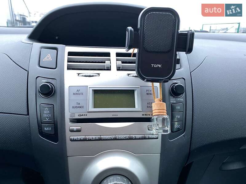 Хетчбек Toyota Yaris 2006 в Львові