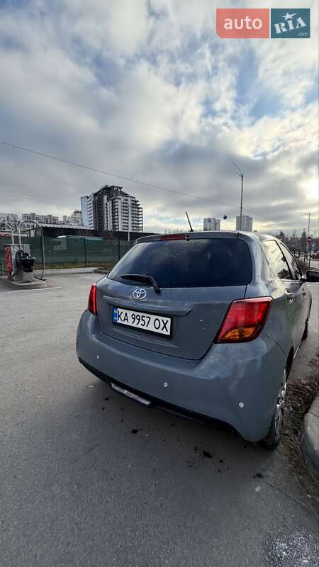 Хетчбек Toyota Yaris 2016 в Києві